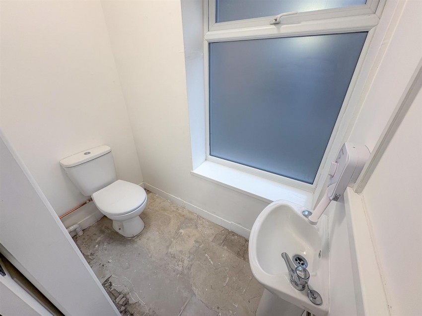 Images for Unit 1, Upper Park Road, Tenby EAID:RKLUCASAPI BID:1