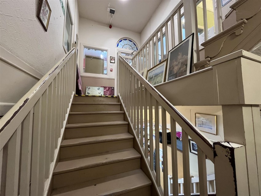 Images for 44 Bridge Street, Haverfordwest EAID:RKLUCASAPI BID:1