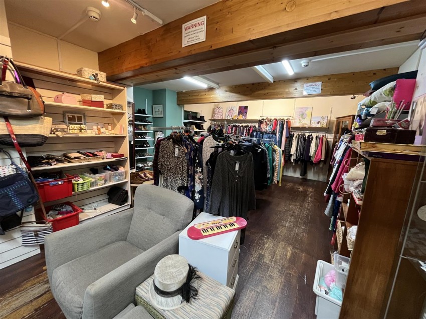 Images for 44 Bridge Street, Haverfordwest EAID:RKLUCASAPI BID:1