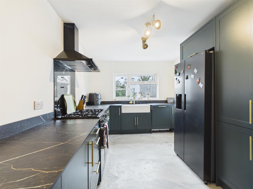 Images for 4 Slade Villas, St Davids Road, Haverfordwest EAID:RKLUCASAPI BID:1