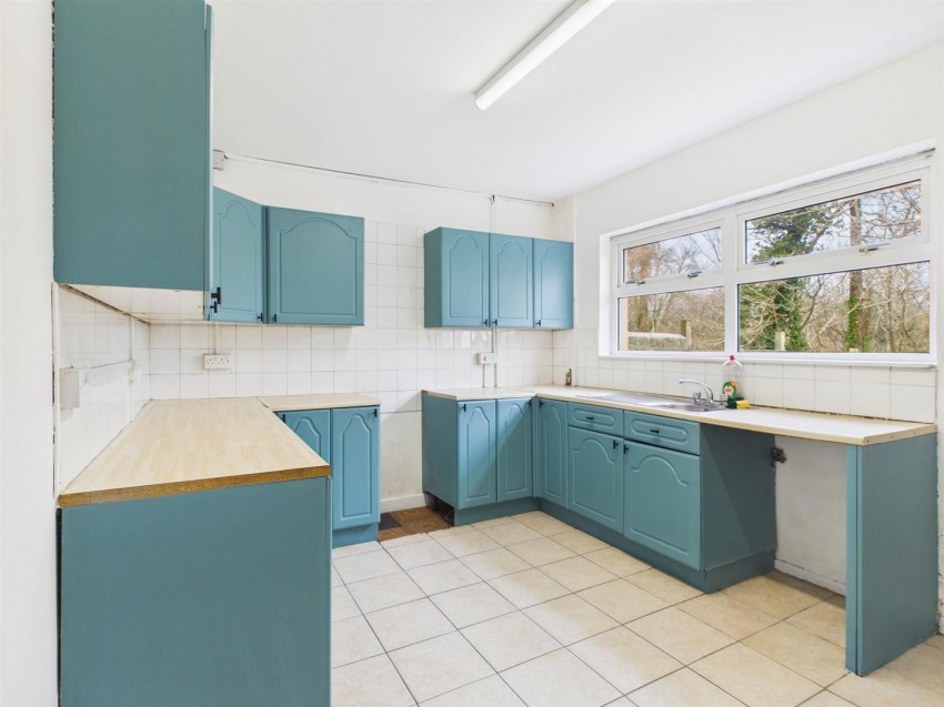 Images for 14 Fleming Crescent, H/west, SA61 2SH EAID:RKLUCASAPI BID:1