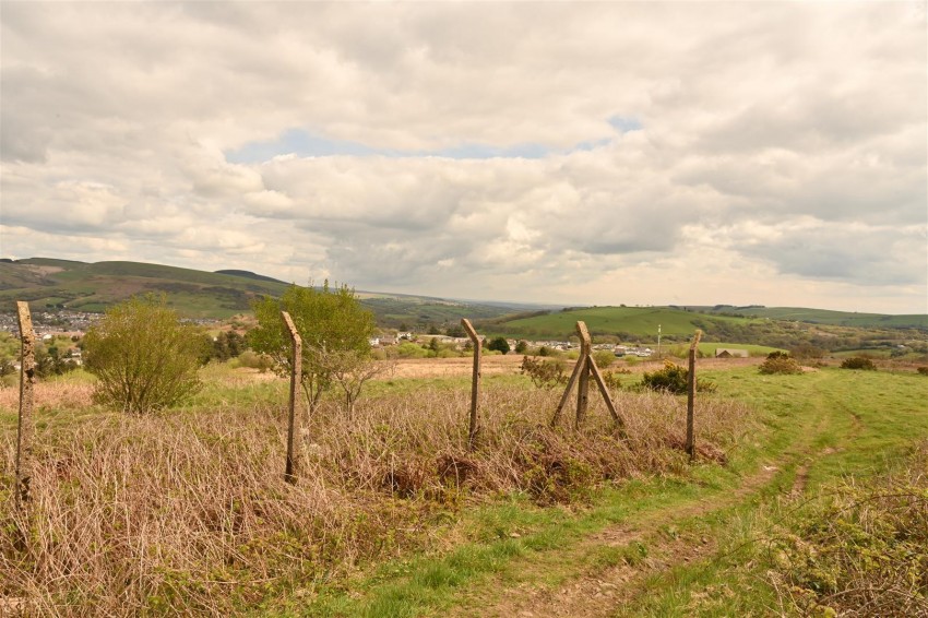Images for Former Royal Observer Corps Underground Bunkers and Land - South & West Wales EAID:RKLUCASAPI BID:1