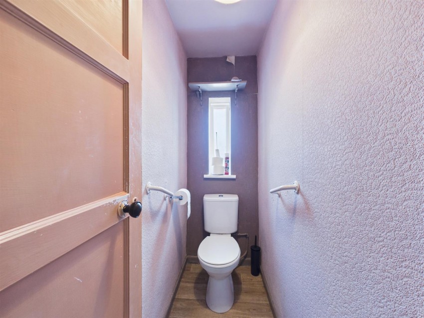 Images for 74 Hawthorn Rise, Haverfordwest EAID:RKLUCASAPI BID:1