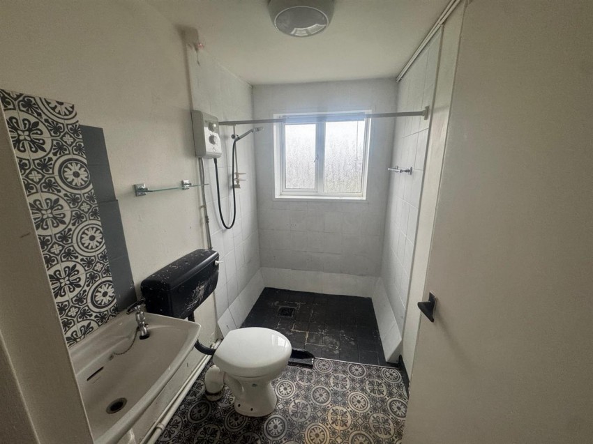 Images for 30 Observatory Avenue, Hakin, Milford Haven EAID:RKLUCASAPI BID:1