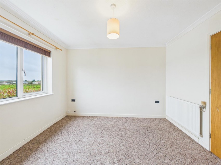 Images for 8 Havard Close, Hook, Haverfordwest EAID:RKLUCASAPI BID:1