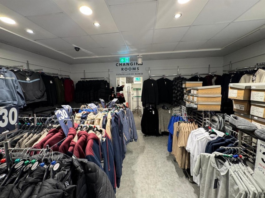 Images for 31 Bridge Street, Haverfordwest EAID:RKLUCASAPI BID:1