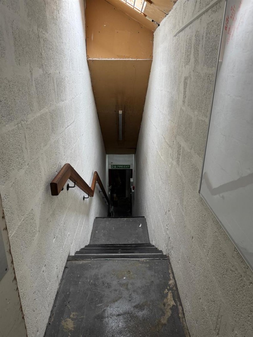 Images for 31 Bridge Street, Haverfordwest EAID:RKLUCASAPI BID:1