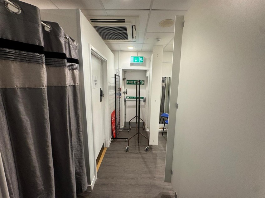 Images for 31 Bridge Street, Haverfordwest EAID:RKLUCASAPI BID:1