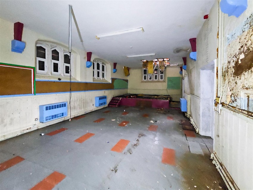 Images for Former Tremoilet VC School, Tremoilet, Pendine EAID:RKLUCASAPI BID:1