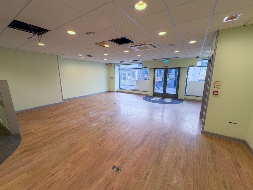 Images for Bridge Street, Haverfordwest, SA61 EAID:2884406164 BID:6e036efe-2661-428f-b5bf-a0a4ec799e22