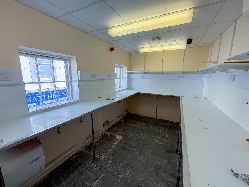 Images for Bridge Street, Haverfordwest, SA61 EAID:2884406164 BID:6e036efe-2661-428f-b5bf-a0a4ec799e22