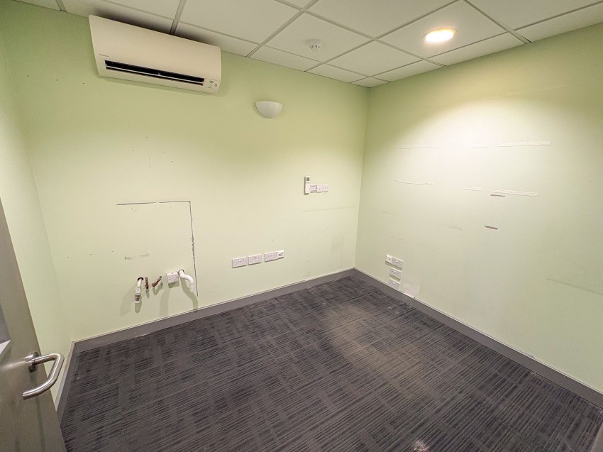 Images for Bridge Street, Haverfordwest, SA61 EAID:2884406164 BID:6e036efe-2661-428f-b5bf-a0a4ec799e22