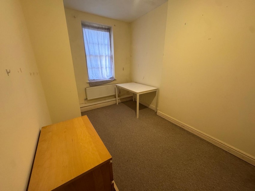 Images for 21 High Street, Haverfordwest, SA61 EAID:2884406164 BID:6e036efe-2661-428f-b5bf-a0a4ec799e22
