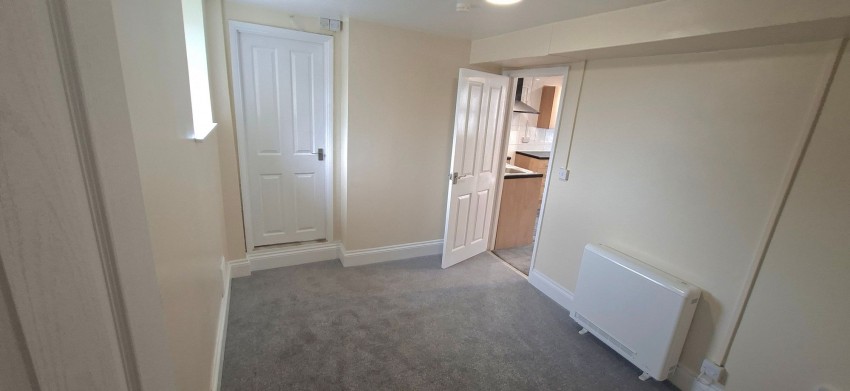 Images for High Street, Neyland, SA73 EAID:2884406164 BID:6e036efe-2661-428f-b5bf-a0a4ec799e22