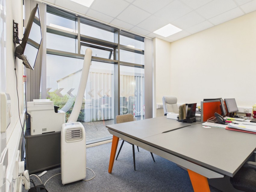 Images for Priory Park, Thornton Industrial Estate, SA73 EAID:2884406164 BID:6e036efe-2661-428f-b5bf-a0a4ec799e22