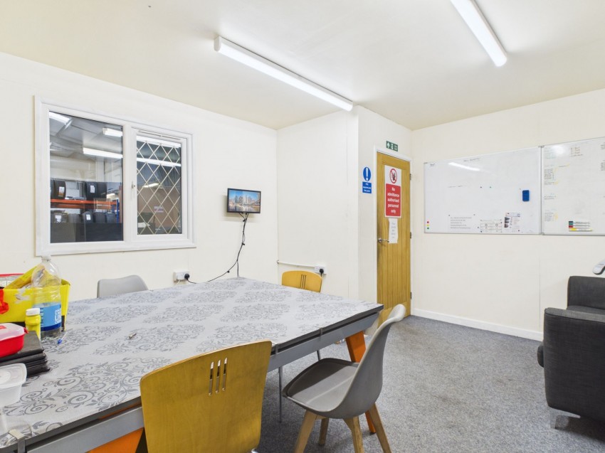 Images for Priory Park, Thornton Industrial Estate, SA73 EAID:2884406164 BID:6e036efe-2661-428f-b5bf-a0a4ec799e22