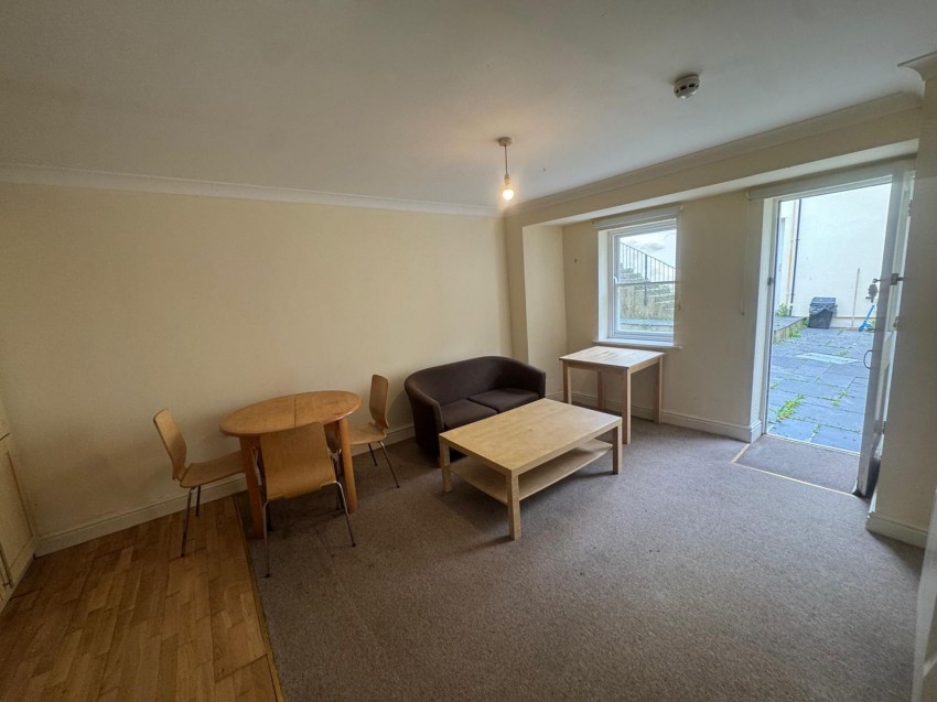 Images for 15 High Street, Haverfordwest, SA61 EAID:2884406164 BID:6e036efe-2661-428f-b5bf-a0a4ec799e22