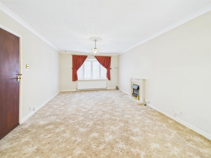 Images for Clover Park, Haverfordwest, SA61 EAID:2884406164 BID:6e036efe-2661-428f-b5bf-a0a4ec799e22
