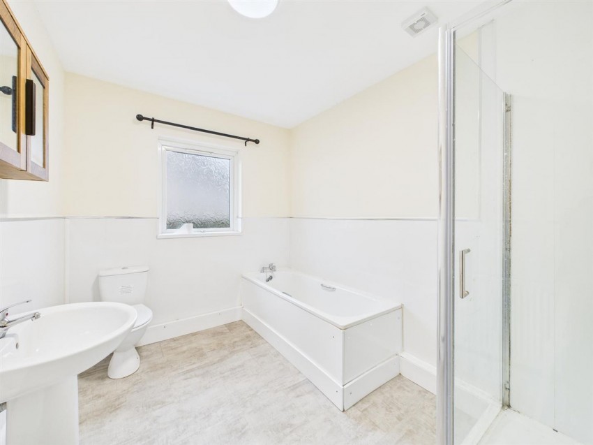 Images for Llawhaden, Narberth, SA67 EAID:2884406164 BID:6e036efe-2661-428f-b5bf-a0a4ec799e22