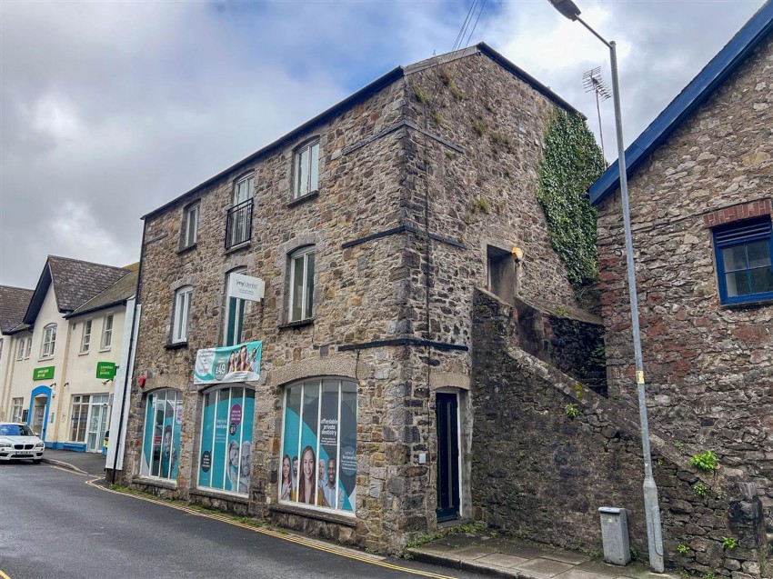 Images for Quay Street, Haverfordwest, SA61 EAID:2884406164 BID:6e036efe-2661-428f-b5bf-a0a4ec799e22