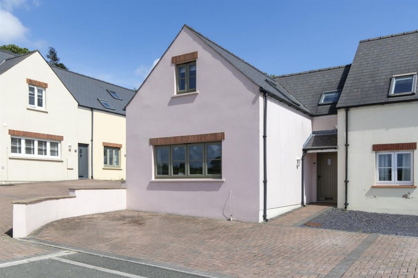 Images for Boot & Shoe Close, Crundale, SA62 EAID:2884406164 BID:6e036efe-2661-428f-b5bf-a0a4ec799e22