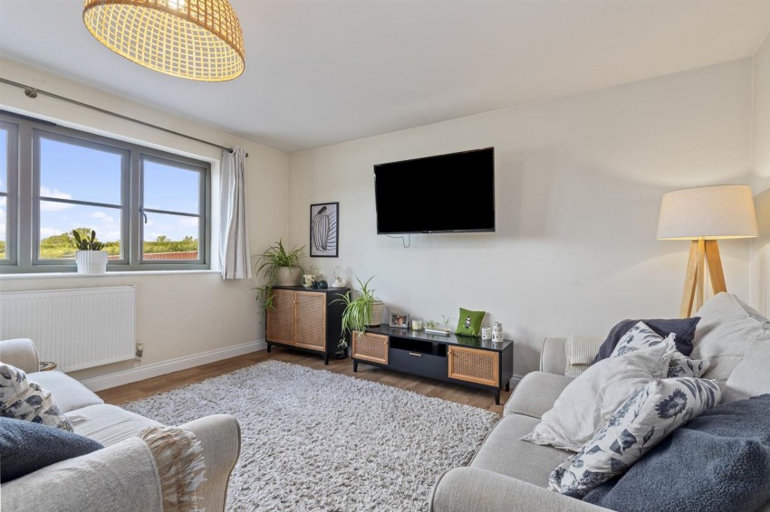 Images for Boot & Shoe Close, Crundale, SA62 EAID:2884406164 BID:6e036efe-2661-428f-b5bf-a0a4ec799e22