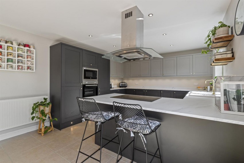 Images for Boot & Shoe Close, Crundale, SA62 EAID:2884406164 BID:6e036efe-2661-428f-b5bf-a0a4ec799e22