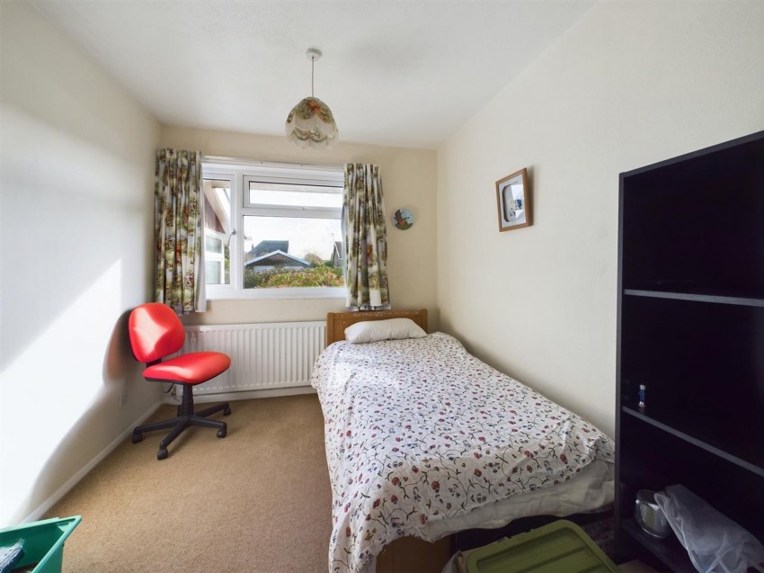 Images for Westhill Avenue, Milford Haven, SA73 EAID:2884406164 BID:6e036efe-2661-428f-b5bf-a0a4ec799e22