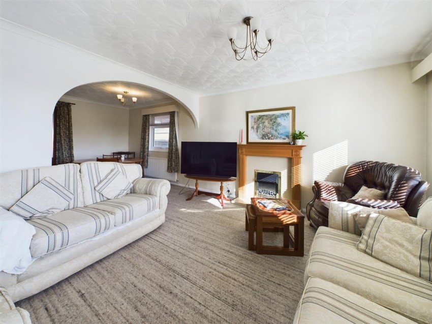 Images for Westhill Avenue, Milford Haven, SA73 EAID:2884406164 BID:6e036efe-2661-428f-b5bf-a0a4ec799e22