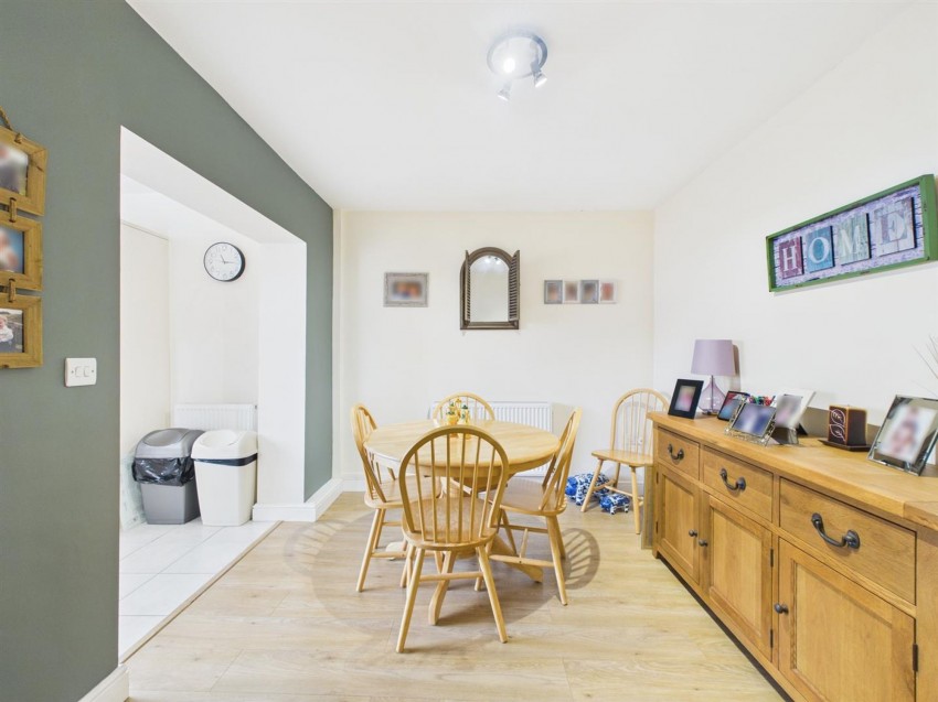 Images for Hawthorn Rise, Haverfordwest, SA61 EAID:2884406164 BID:6e036efe-2661-428f-b5bf-a0a4ec799e22