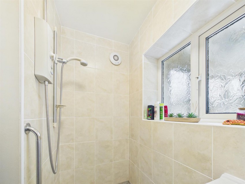 Images for Hawthorn Rise, Haverfordwest, SA61 EAID:2884406164 BID:6e036efe-2661-428f-b5bf-a0a4ec799e22