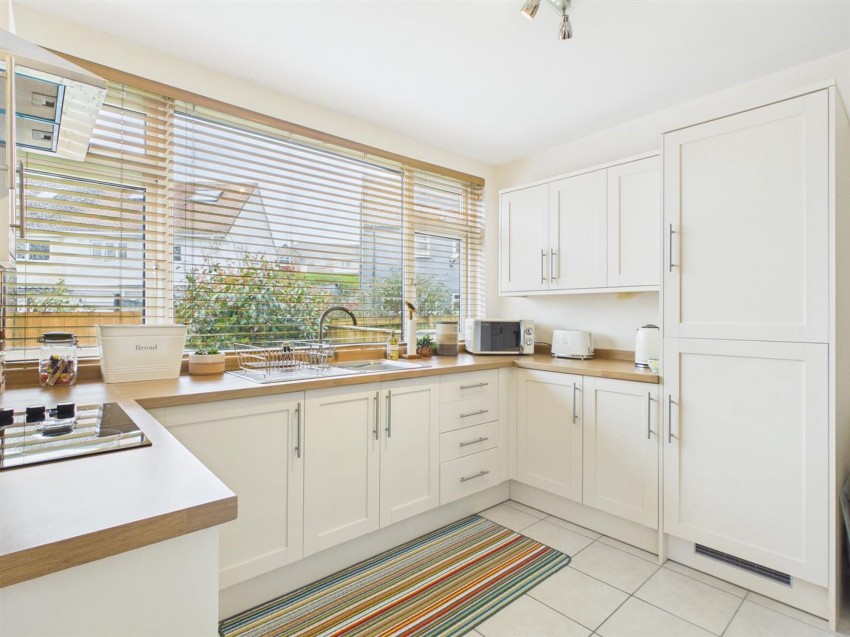 Images for Hawthorn Rise, Haverfordwest, SA61 EAID:2884406164 BID:6e036efe-2661-428f-b5bf-a0a4ec799e22