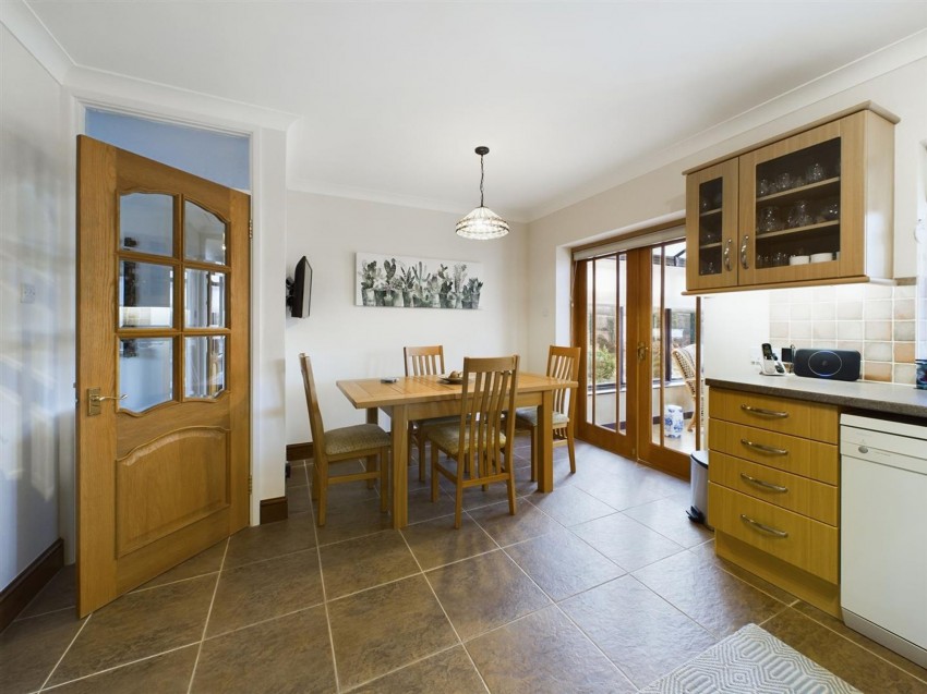 Images for Kilvelgy Park, Kilgetty, SA68 EAID:2884406164 BID:6e036efe-2661-428f-b5bf-a0a4ec799e22