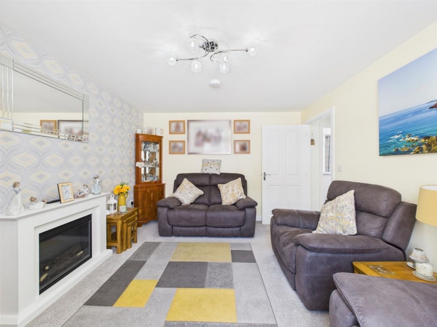 Images for Tasker Way, Haverfordwest, SA61 EAID:2884406164 BID:6e036efe-2661-428f-b5bf-a0a4ec799e22