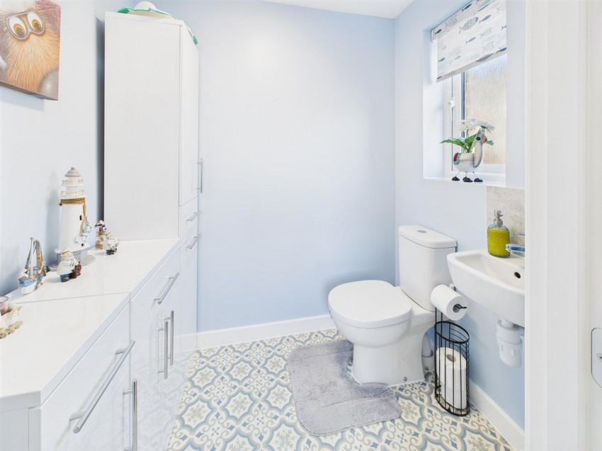 Images for Tasker Way, Haverfordwest, SA61 EAID:2884406164 BID:6e036efe-2661-428f-b5bf-a0a4ec799e22