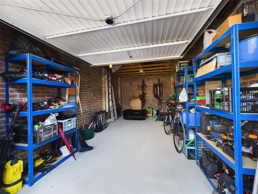 Images for Tasker Way, Haverfordwest, SA61 EAID:2884406164 BID:6e036efe-2661-428f-b5bf-a0a4ec799e22