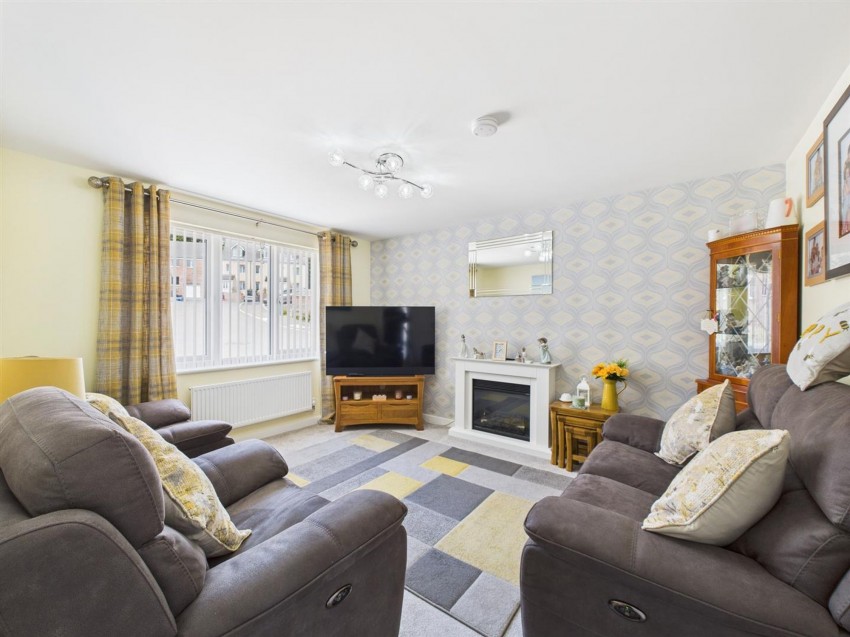 Images for Tasker Way, Haverfordwest, SA61 EAID:2884406164 BID:6e036efe-2661-428f-b5bf-a0a4ec799e22