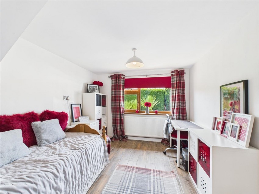 Images for Slade Lane, Haverfordwest, SA61 EAID:2884406164 BID:6e036efe-2661-428f-b5bf-a0a4ec799e22