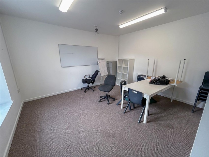 Images for Pentre Road, St Clears, SA33 EAID:2884406164 BID:6e036efe-2661-428f-b5bf-a0a4ec799e22