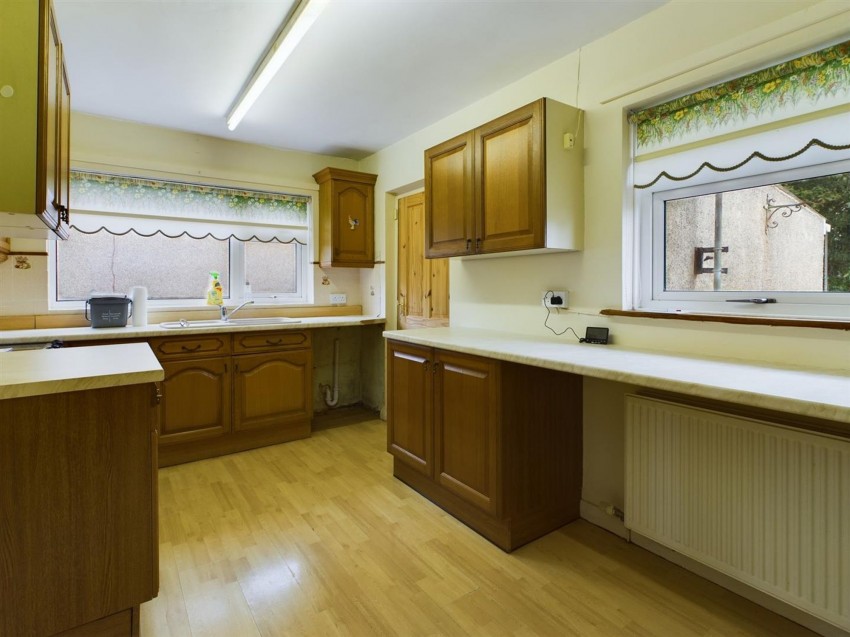 Images for New Road, Hook, SA62 EAID:2884406164 BID:6e036efe-2661-428f-b5bf-a0a4ec799e22