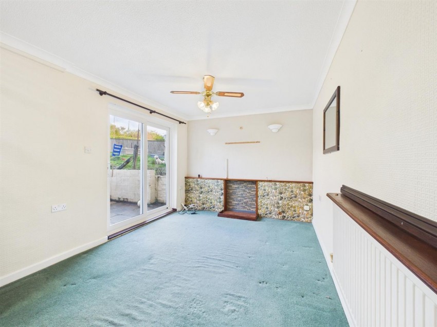 Images for Coombs Drive, Milford Haven, SA73 EAID:2884406164 BID:6e036efe-2661-428f-b5bf-a0a4ec799e22