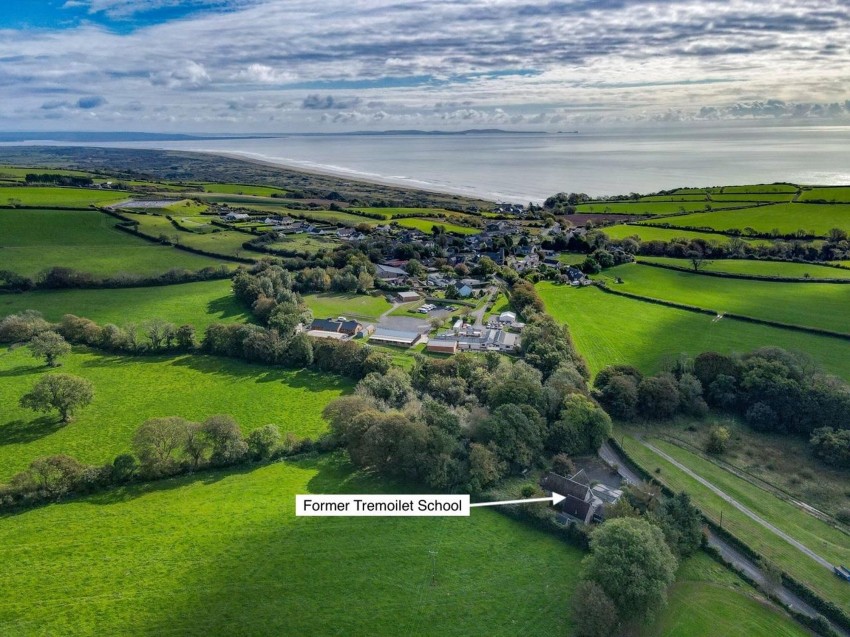 Images for Pendine, Carmarthen, SA33 EAID:2884406164 BID:6e036efe-2661-428f-b5bf-a0a4ec799e22