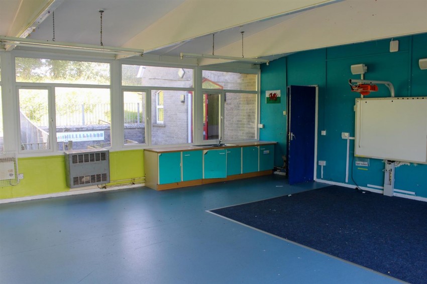 Images for Pendine, Carmarthen, SA33 EAID:2884406164 BID:6e036efe-2661-428f-b5bf-a0a4ec799e22