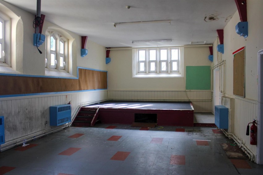 Images for Pendine, Carmarthen, SA33 EAID:2884406164 BID:6e036efe-2661-428f-b5bf-a0a4ec799e22