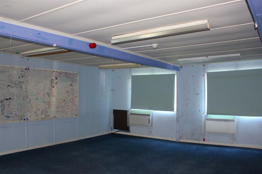 Images for Pendine, Carmarthen, SA33 EAID:2884406164 BID:6e036efe-2661-428f-b5bf-a0a4ec799e22