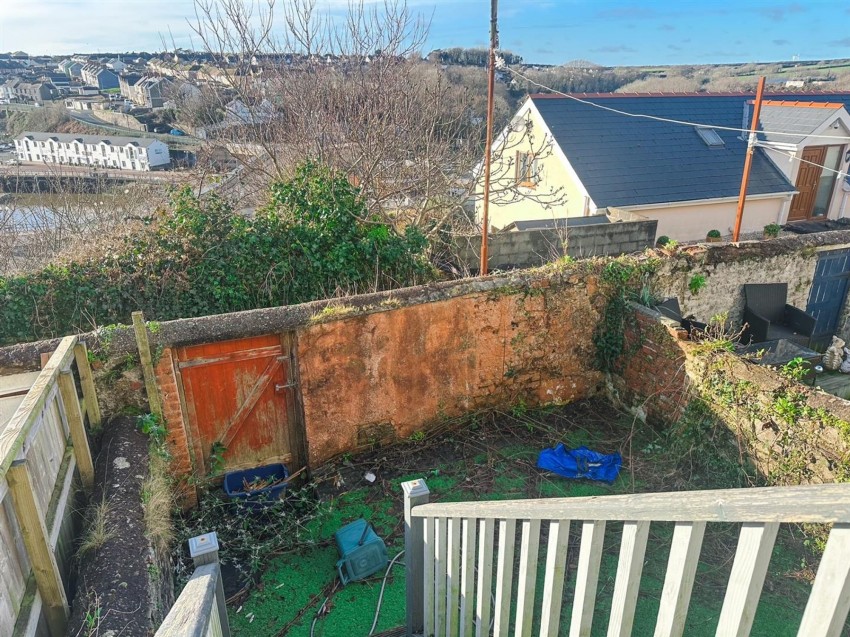 Images for St. Peters Road, Milford Haven, SA73 EAID:2884406164 BID:6e036efe-2661-428f-b5bf-a0a4ec799e22