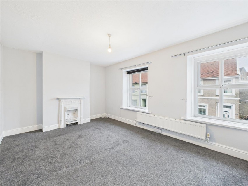 Images for St. Peters Road, Milford Haven, SA73 EAID:2884406164 BID:6e036efe-2661-428f-b5bf-a0a4ec799e22