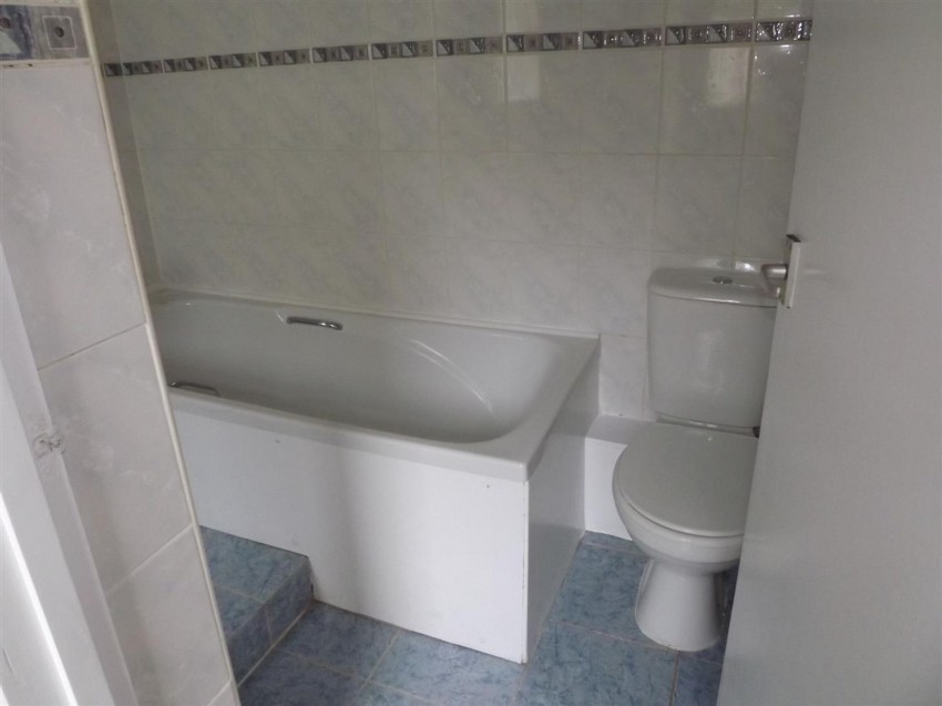 Images for Charles Street, Milford Haven, SA73 EAID:2884406164 BID:6e036efe-2661-428f-b5bf-a0a4ec799e22