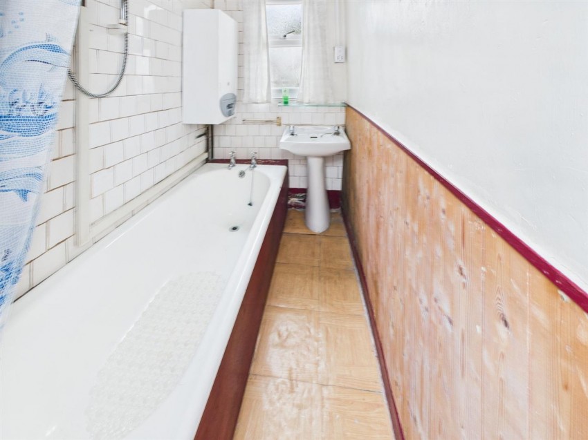 Images for Lawrenny Street, Neyland, SA73 EAID:2884406164 BID:6e036efe-2661-428f-b5bf-a0a4ec799e22