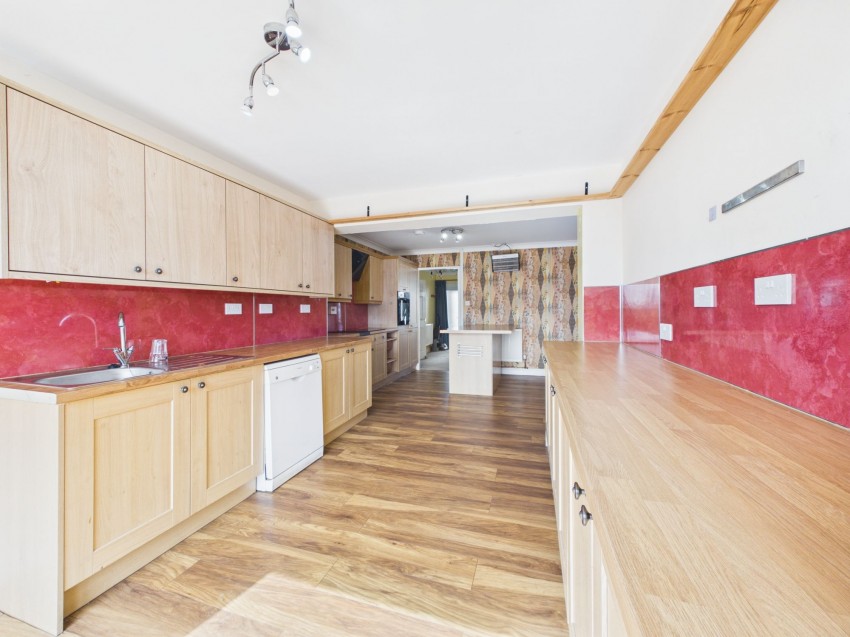 Images for Westhill Avenue, Milford Haven, SA73 EAID:2884406164 BID:6e036efe-2661-428f-b5bf-a0a4ec799e22